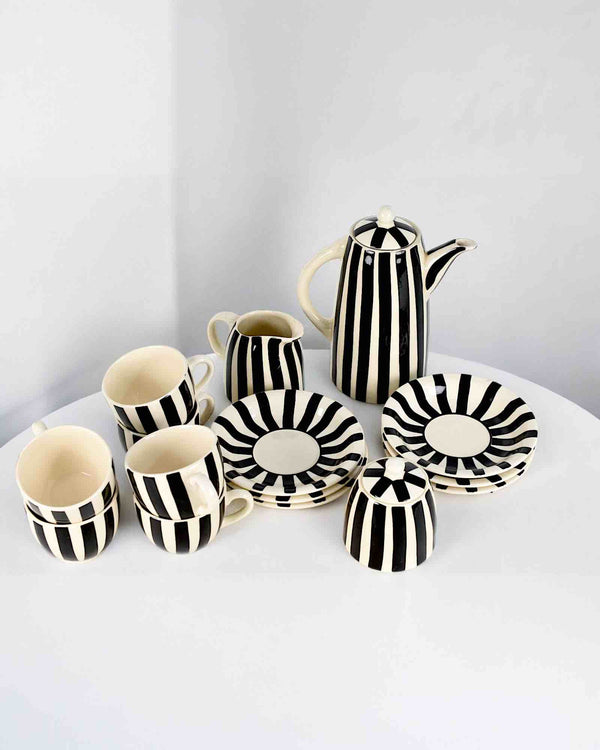 Tea Set !5 Pieces